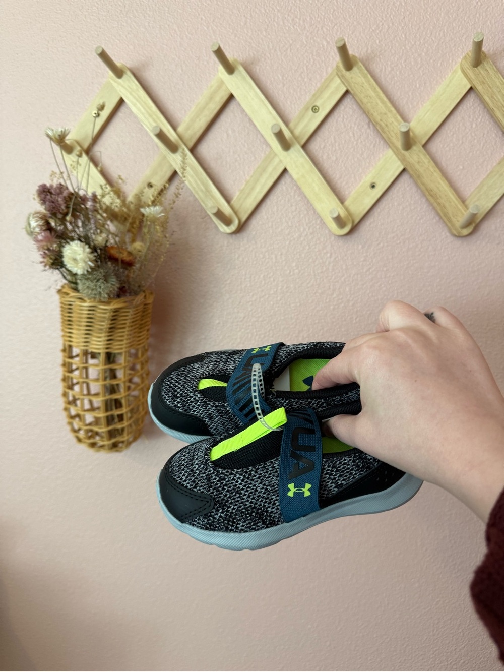NEW Under Armour Kids Surge 3 Slip-On Sneakers in Black and Neon Green